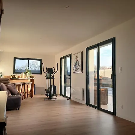 Maison Privée Avec Piscine 8mn De La Port Des Barques Villa